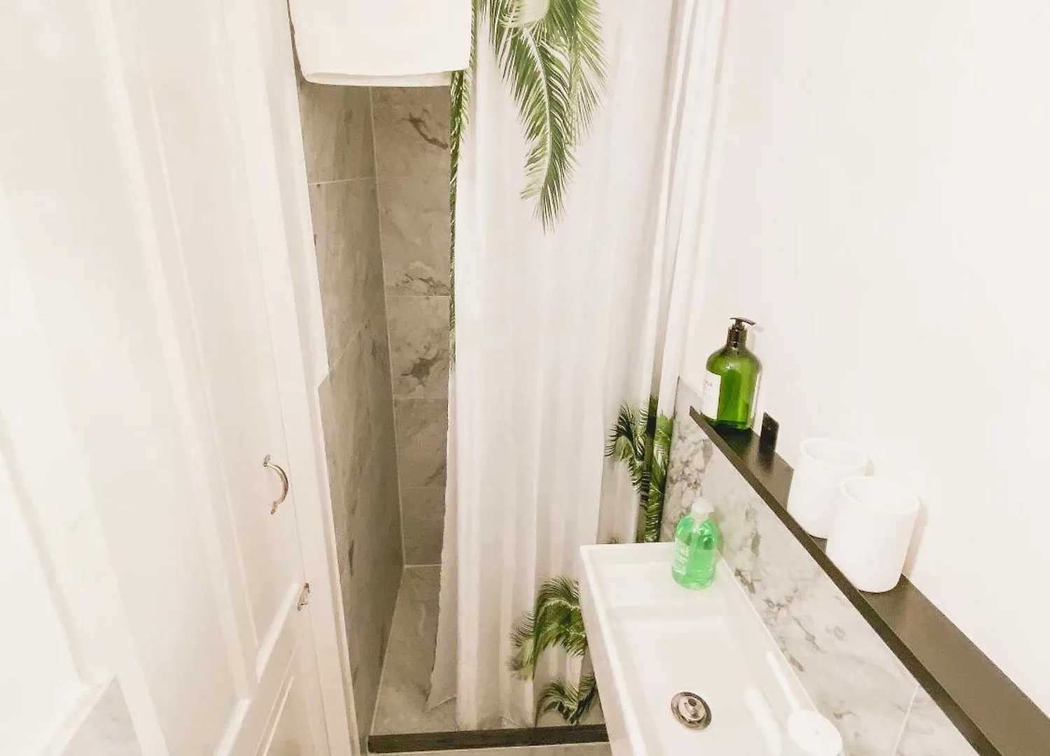 Large En-Suite Room In Historic Canalhouse From 1729 Amsterdam Holiday home
